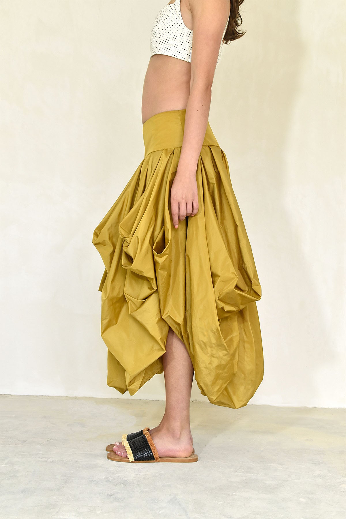 Pleated midi skirt close left side